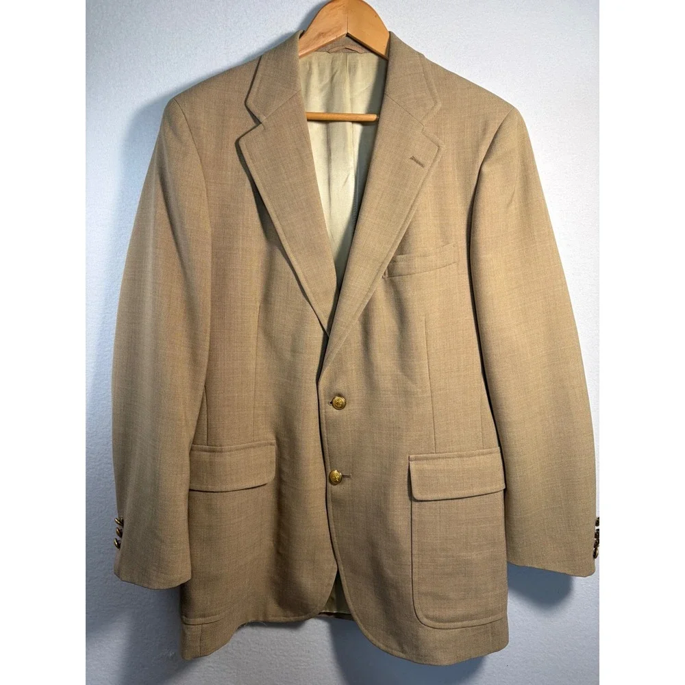 Chaps Ralph Lauren Blazer Mens 42R Tan Excellent Gold Crest Button Sport Coat